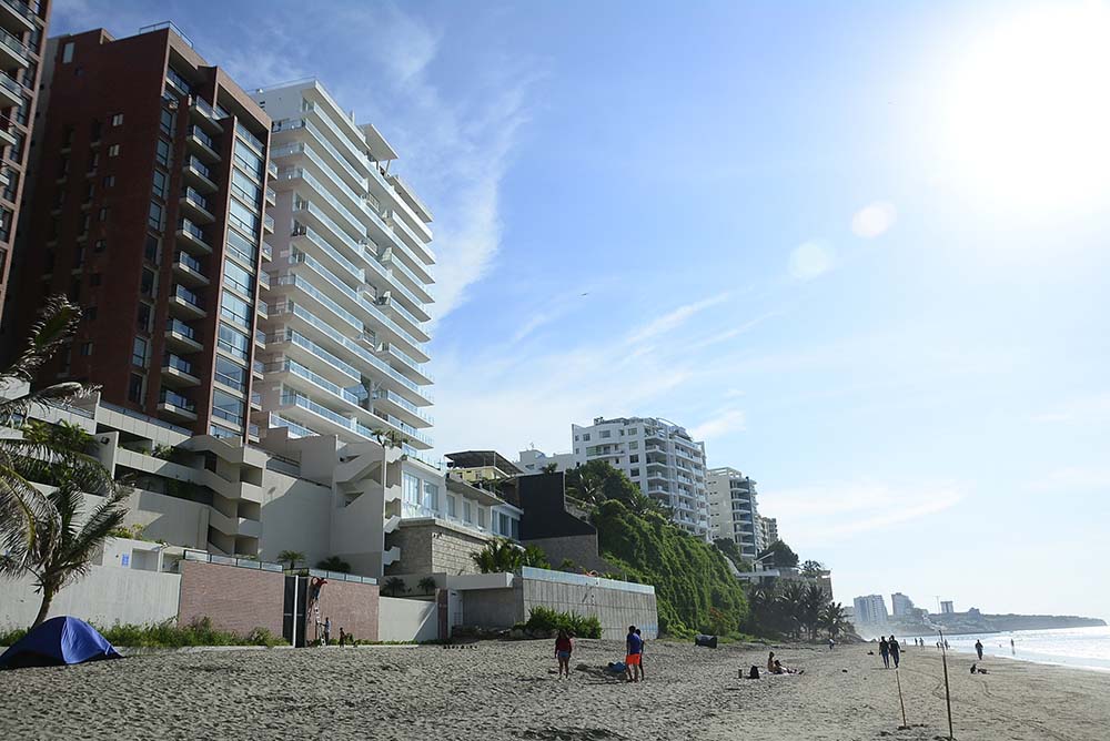 SECTOR HOTELERO EN MANTA